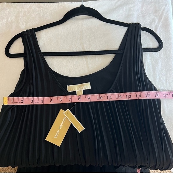 Michael Kors pleated sleeveless dress size S. New with tag but no belt. - Picture 7 of 7